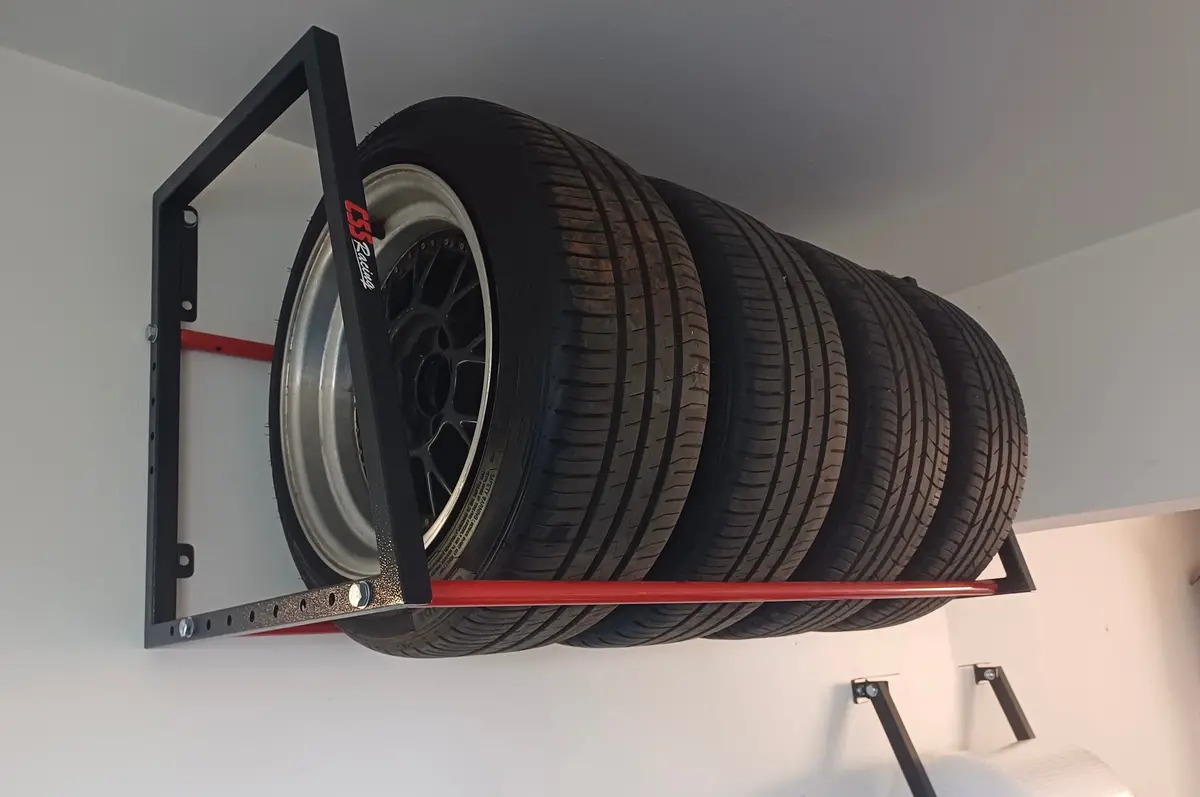 Css Racing Tyre Rack 1