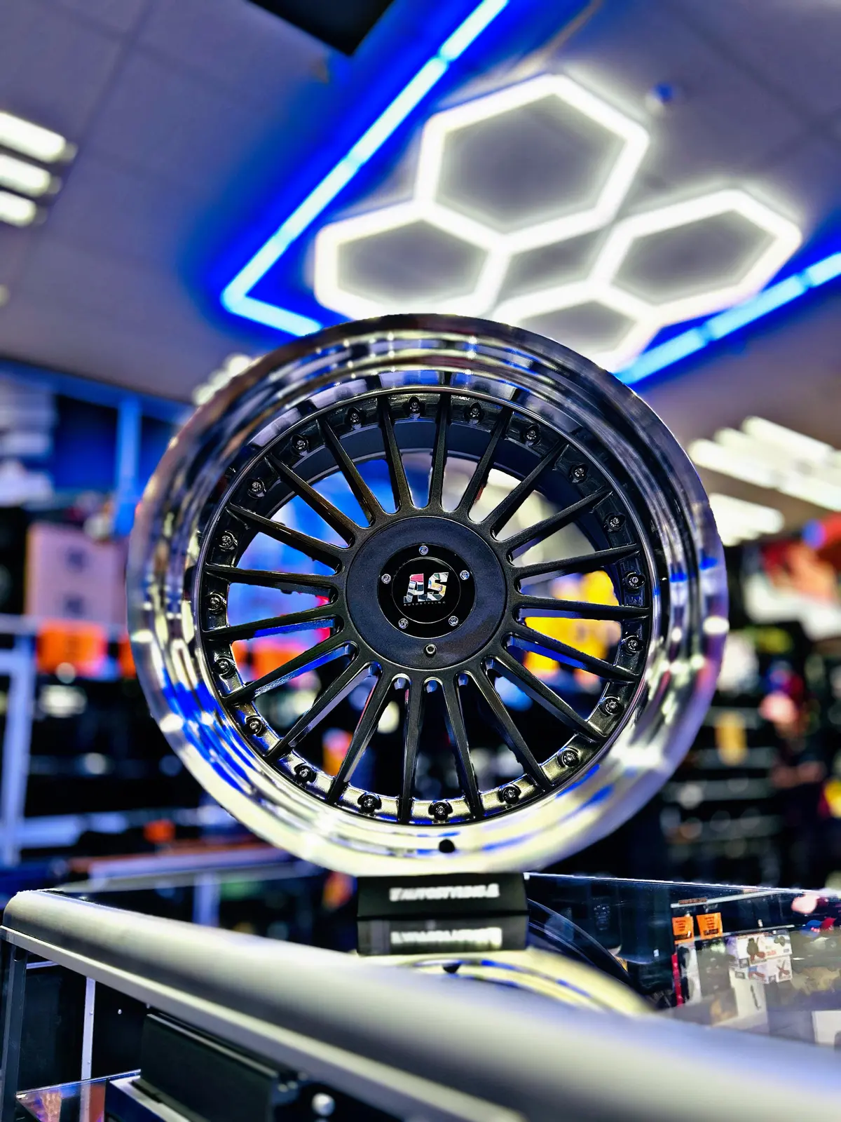 17'' As-Pina Gunmetal 4/100 5/100 2