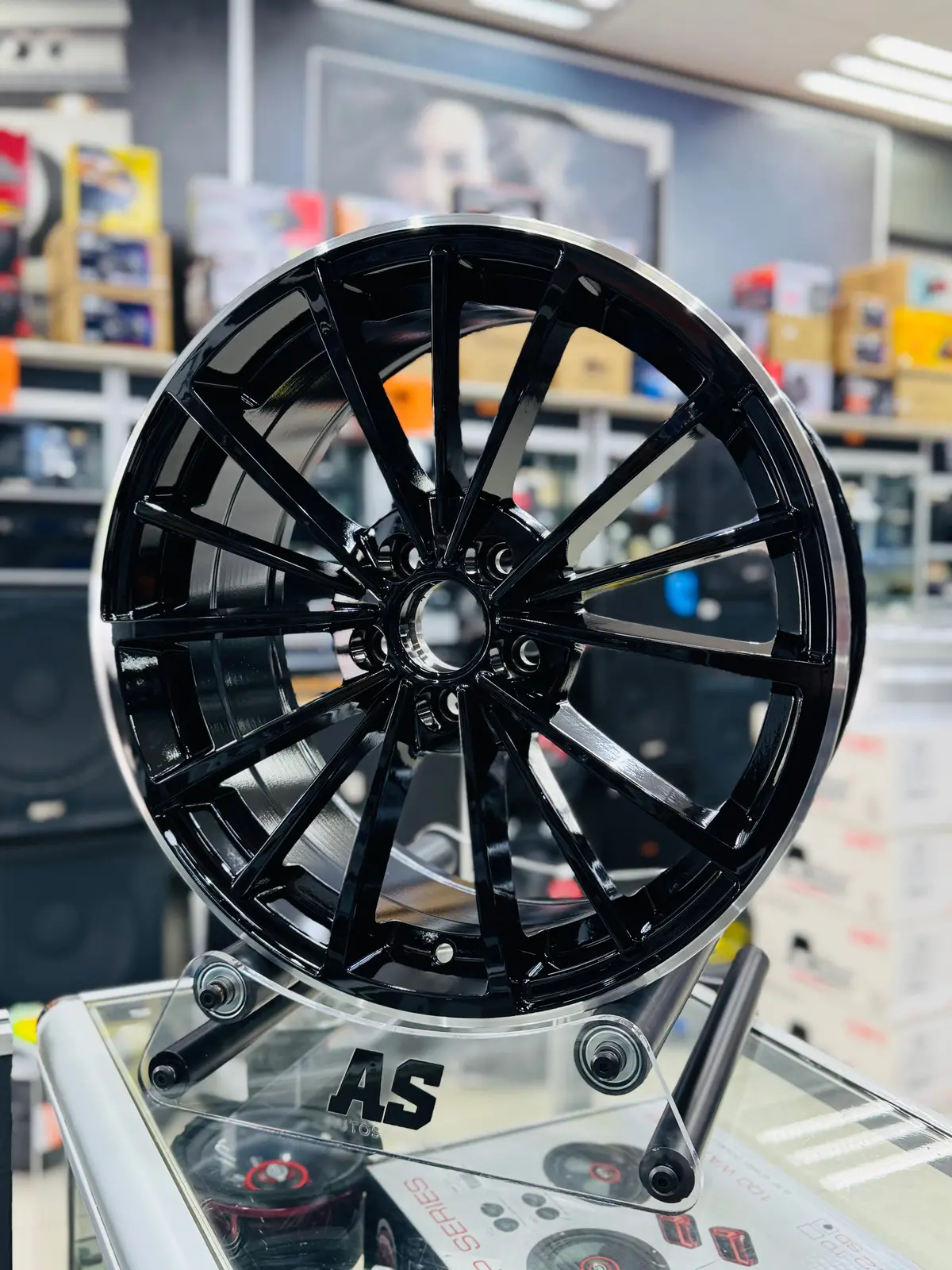17” V-Dub  Clubsport 2 Gb Silver Lip 1