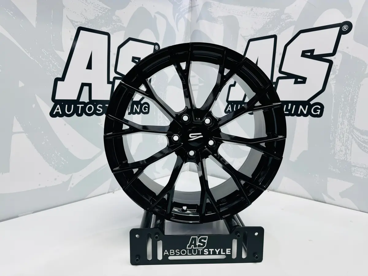 18” Mk8.5Gti  5/112 Gloss  Black 1