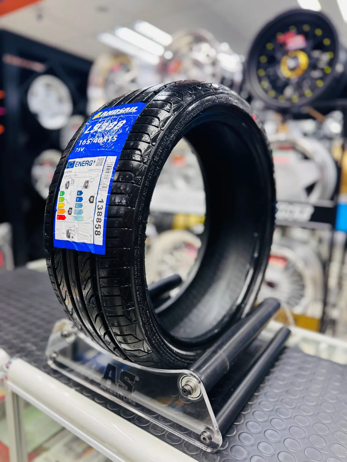 165/40/15 Landsail Ls388 Stretch Tyre 1
