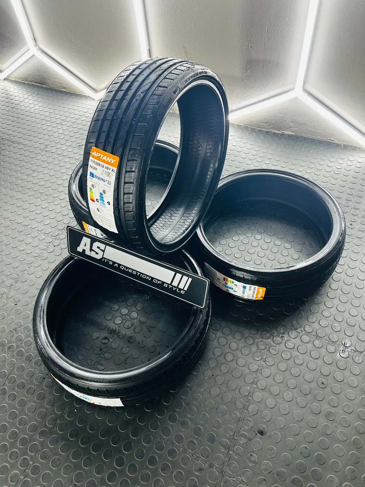 165/35/18 Aptany Ra301 Tyre 1
