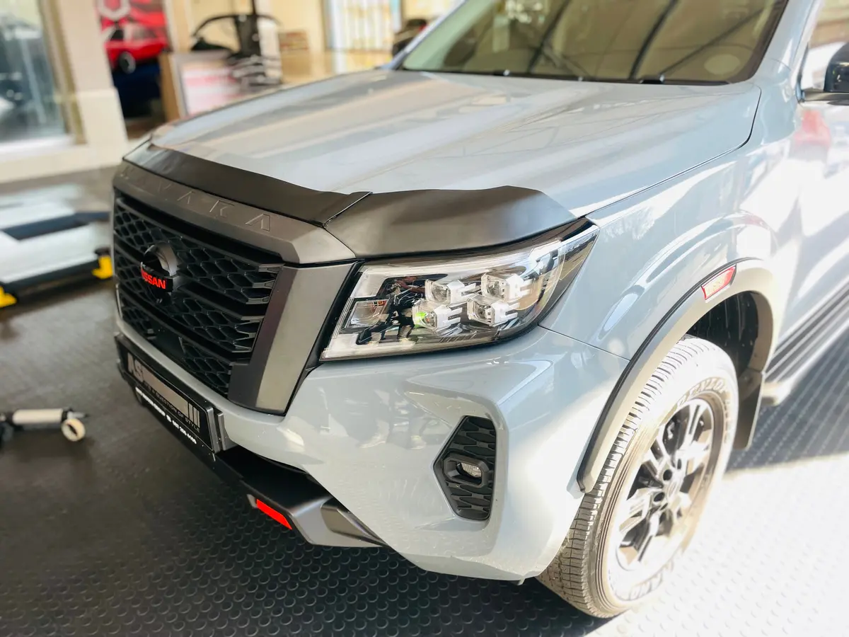 Bonnet Guard Nissan Navara Pro4 2021+ Stick On Matt Black 1