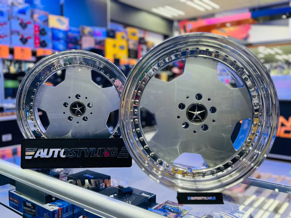 17” 3Pce Starform 5/100 Split Wheels 1