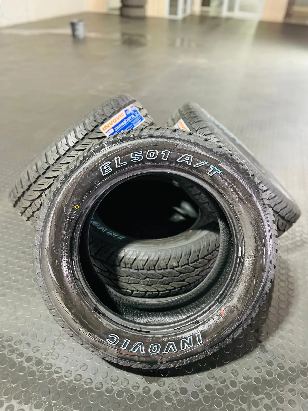 265/65/17 Invovic A/T Tyres 1