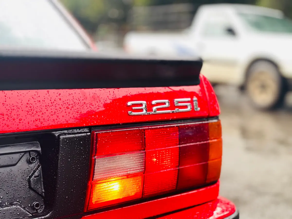 Bmw E30 Box / Gushesh Oem Look Tailights 1