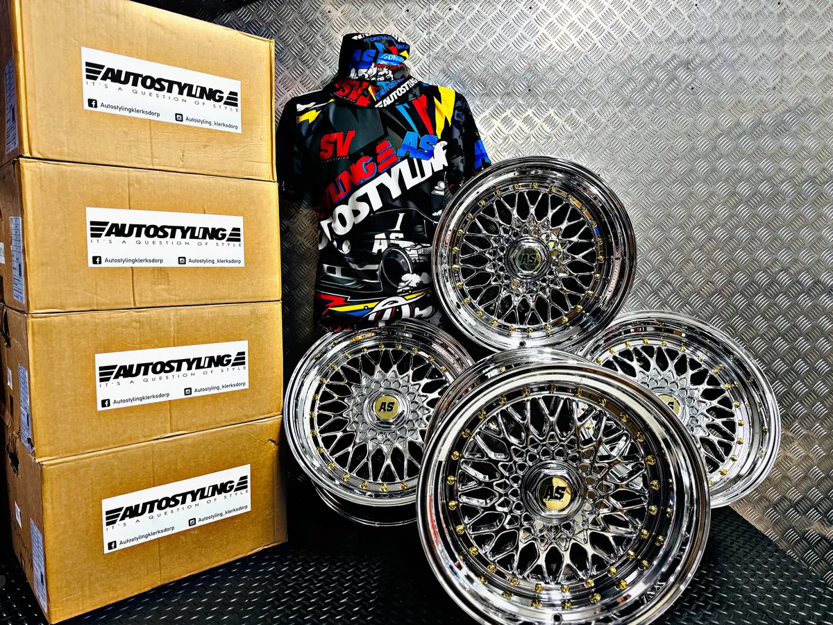 17” As® Mesh Chrome 4X100 & 5X100 10J Rear Gold Studs 1