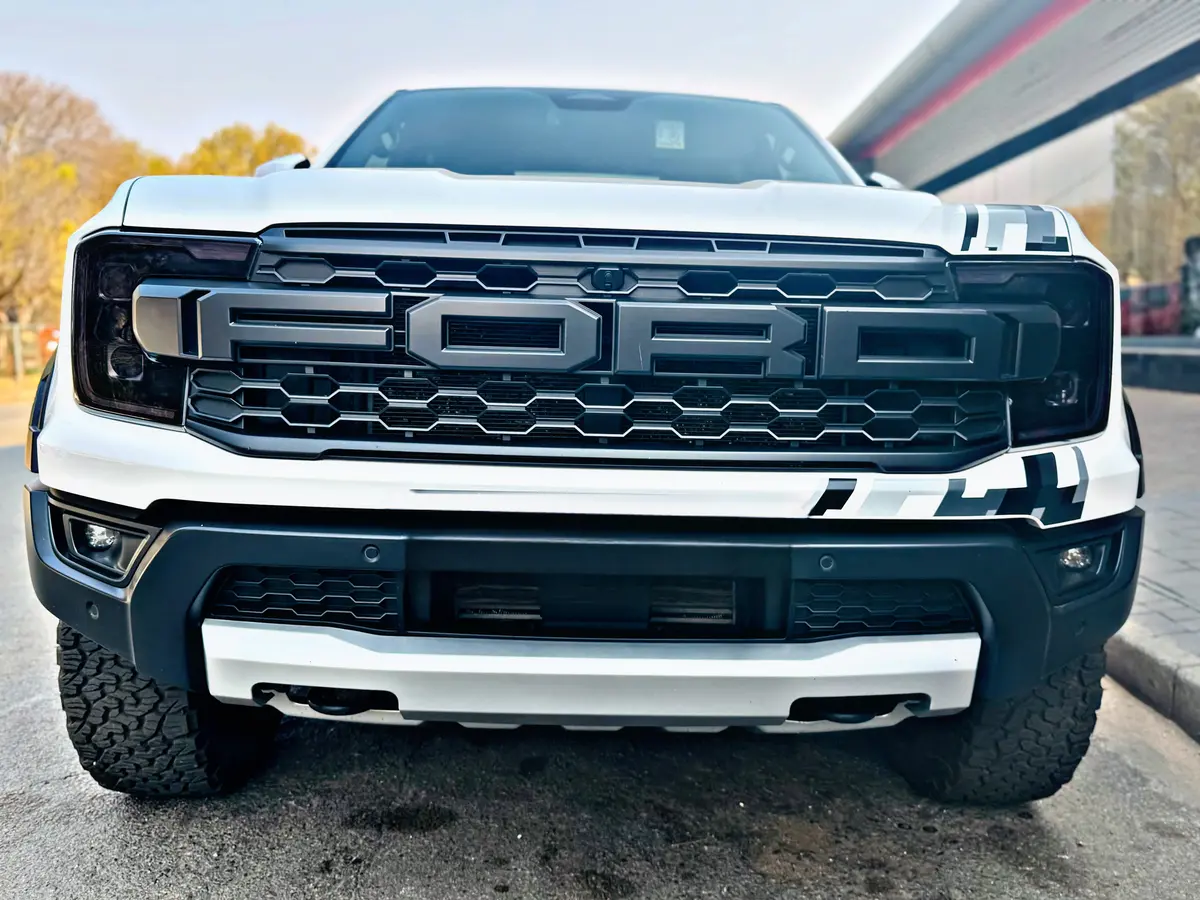 Ford Ranger Nex Gen 2023+  T9 High Spec Headlight Precut Film Smoked 1