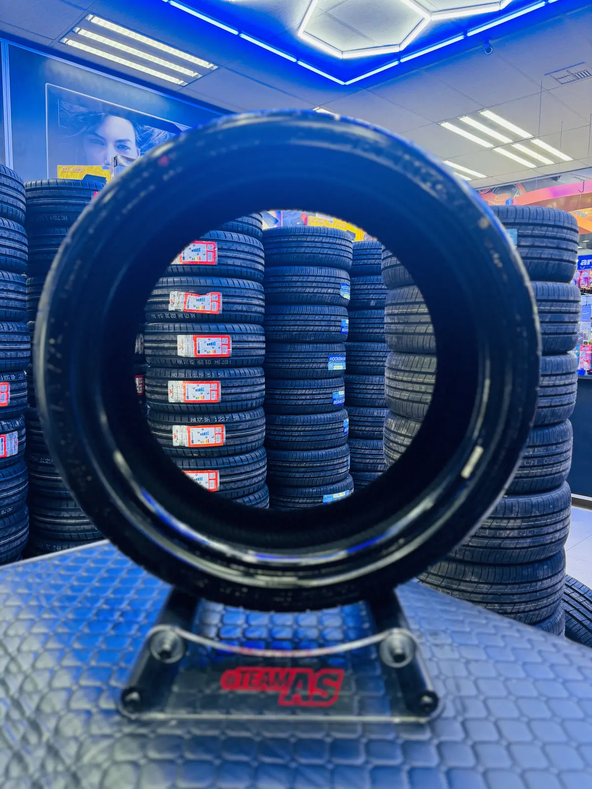 195/40/17 Hockenheim Stretch  Tyre 1