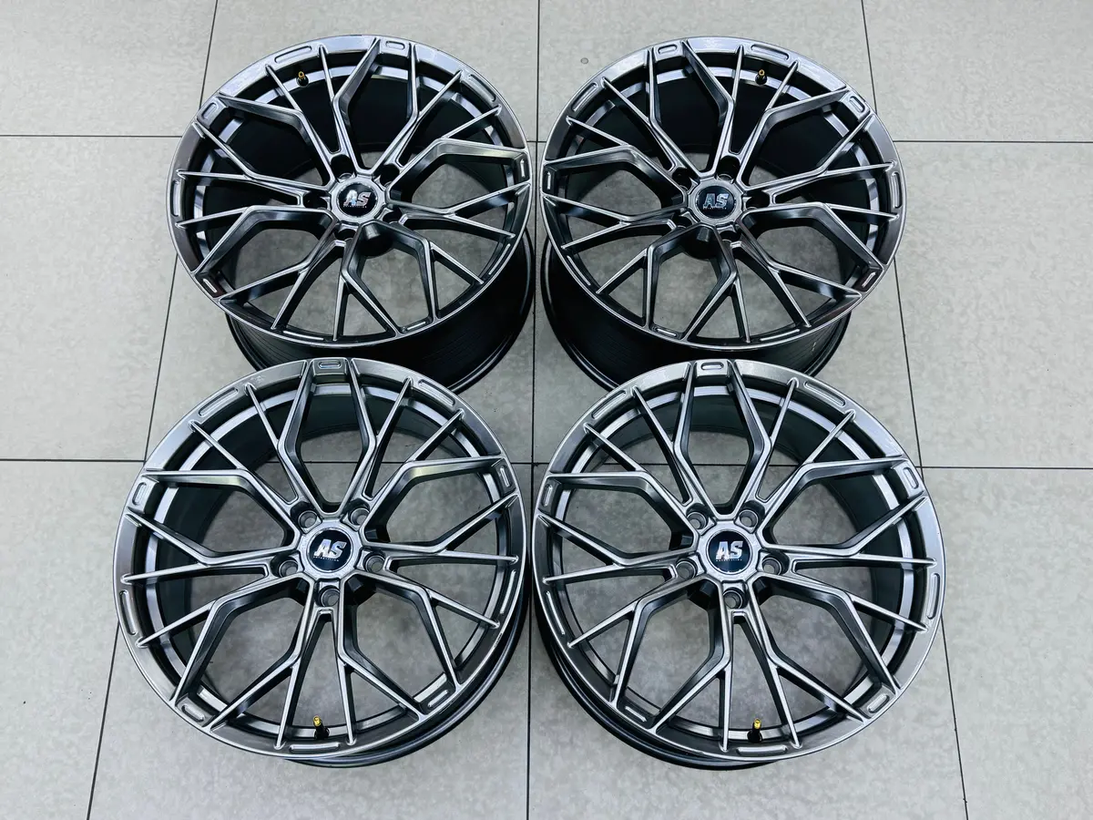 19” As Hre F010 5X120 Pcd For Bmw ( Scratched New Set) Marked Down 1