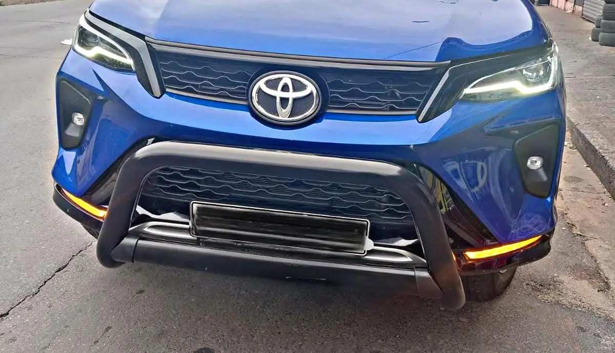Toyota Hilux /  Fortuner  2016-2025 Nudge Bar Black 1