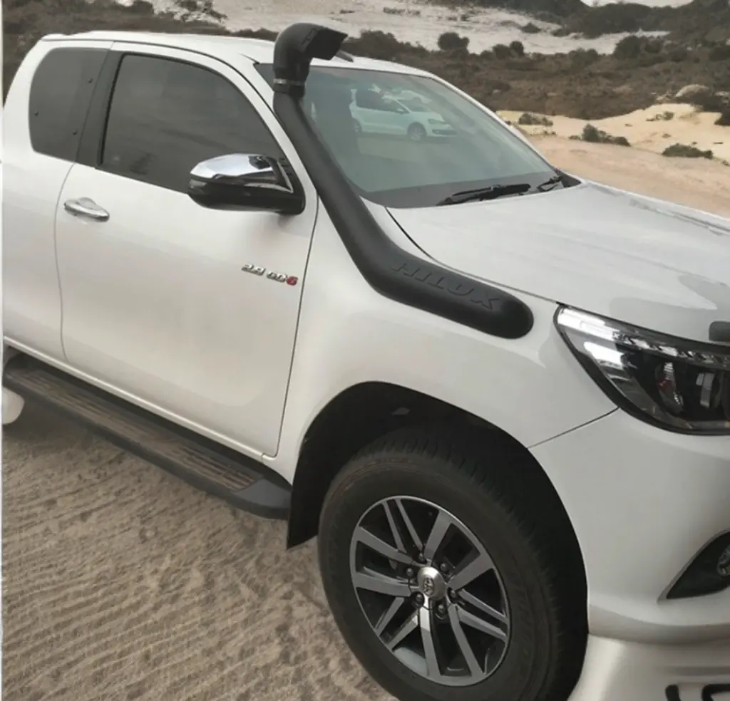Toyota Hilux  2016+ Slim Snorkel 1