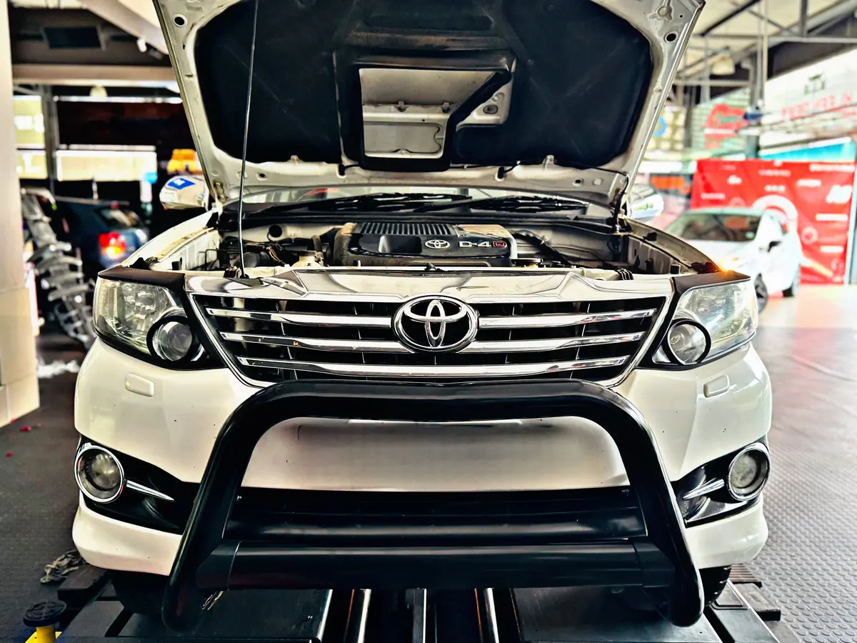 Toyota Hilux   & Fortuner 2012-2015 Vigo Nudge Bar Black 1