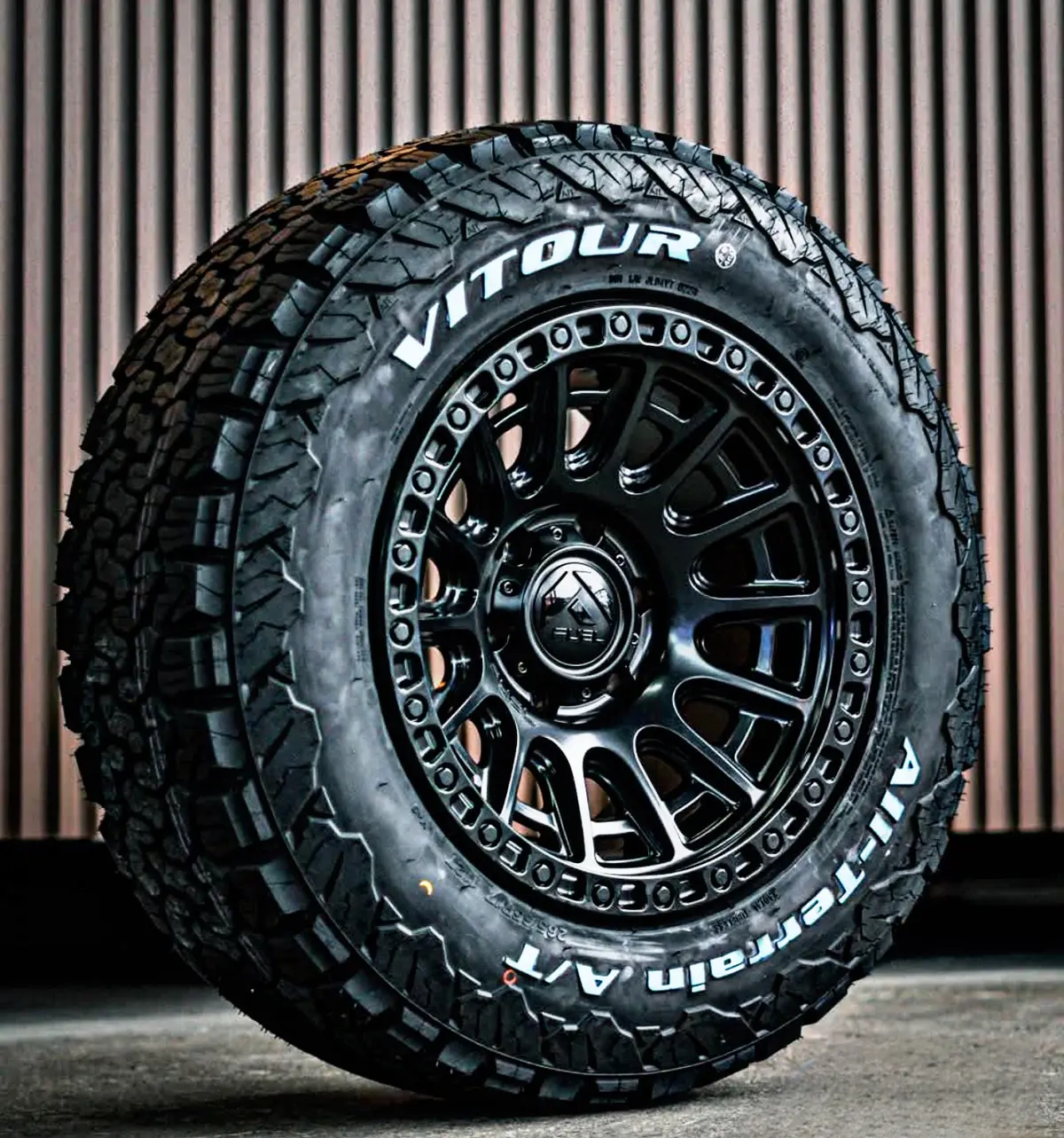 265/65/17 Vitour Bf Style A/T Tyre White Letter 1