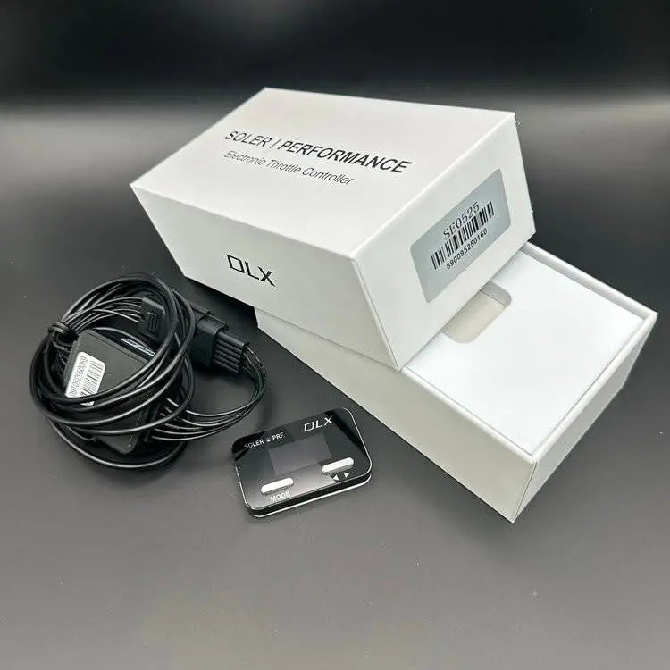 Dlx Bluetooth® Throttle Controller: C8 Corvette (Stingray/E-Ray/Z06) 1
