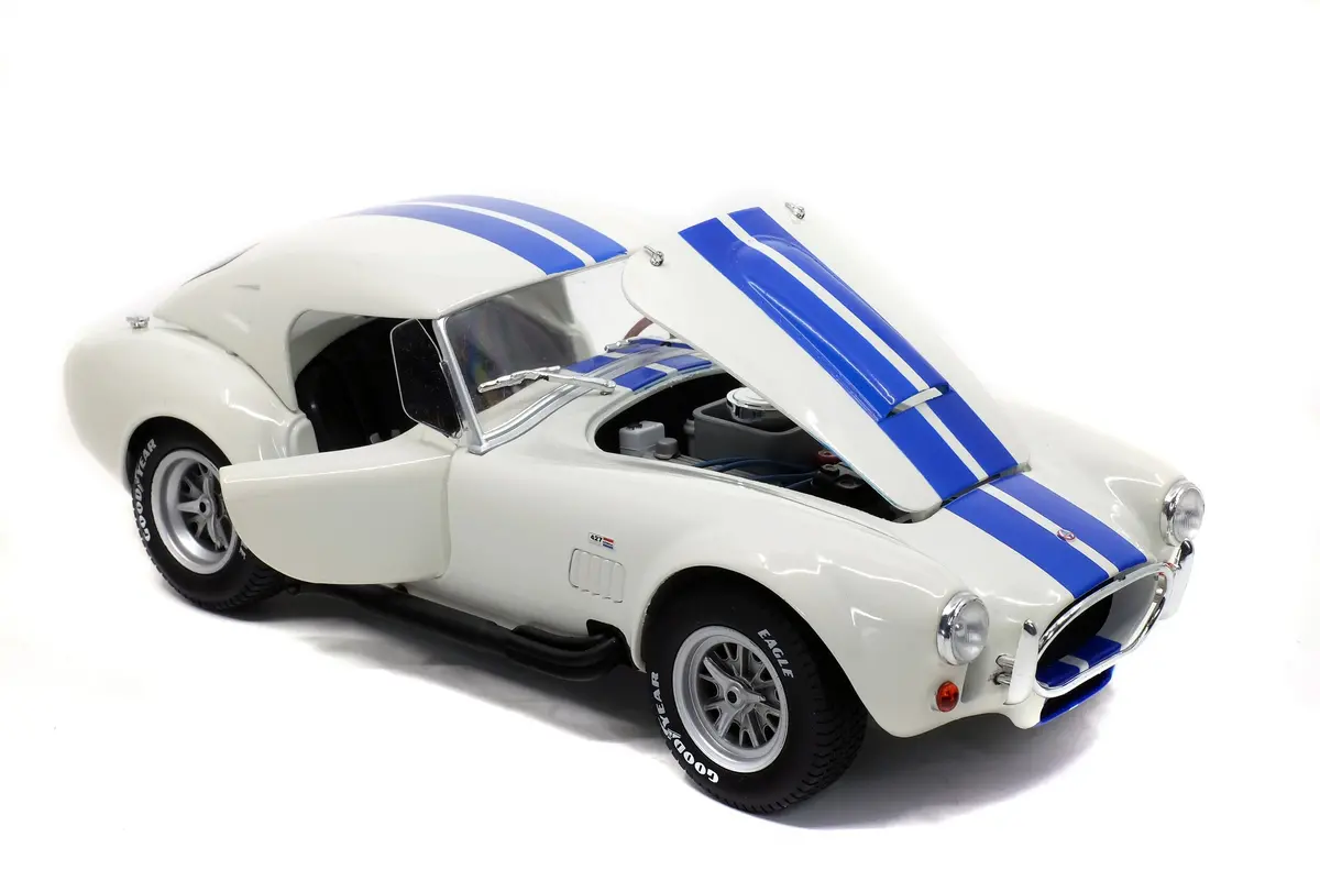 Solido 1:18 Scale Model Car Ac Shelby Cobra 427 Mk2 1965 White 1