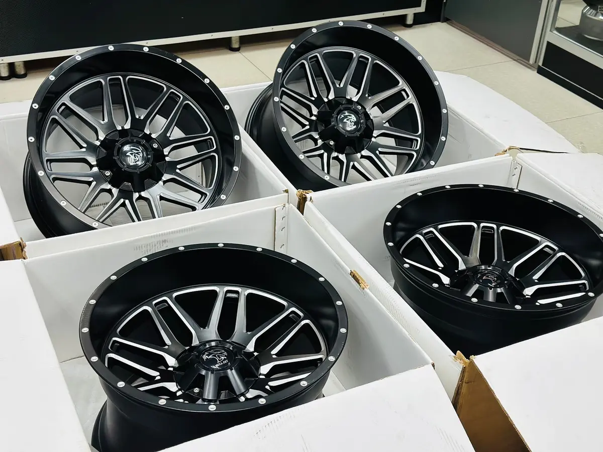 20” As-0260 20X12j Gloss Black/ Silver Demo Set 1