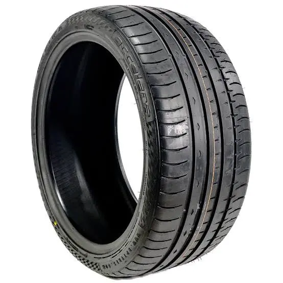 225/30/20 Accelera Phi 85Y  Tyre 1