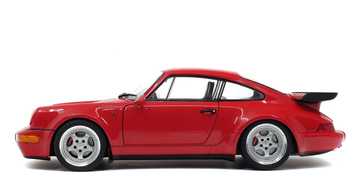 Solido 1:18 Scale Model Car Porsche 911/964 Rs3.6 1990 2