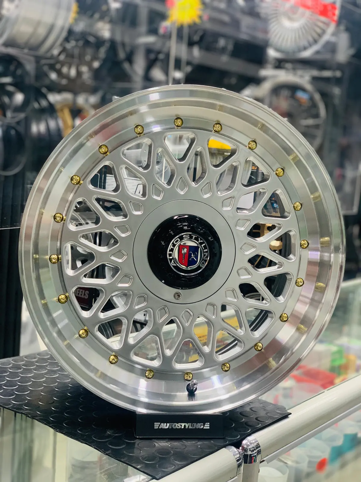 17” As-Pmesh Silver Wheels 1