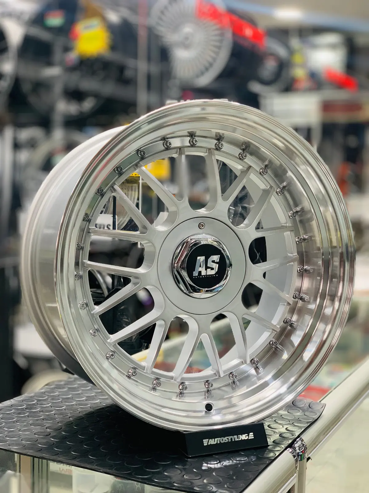 17” As Rf 4/100 & 5/100 Silver Wheels 1