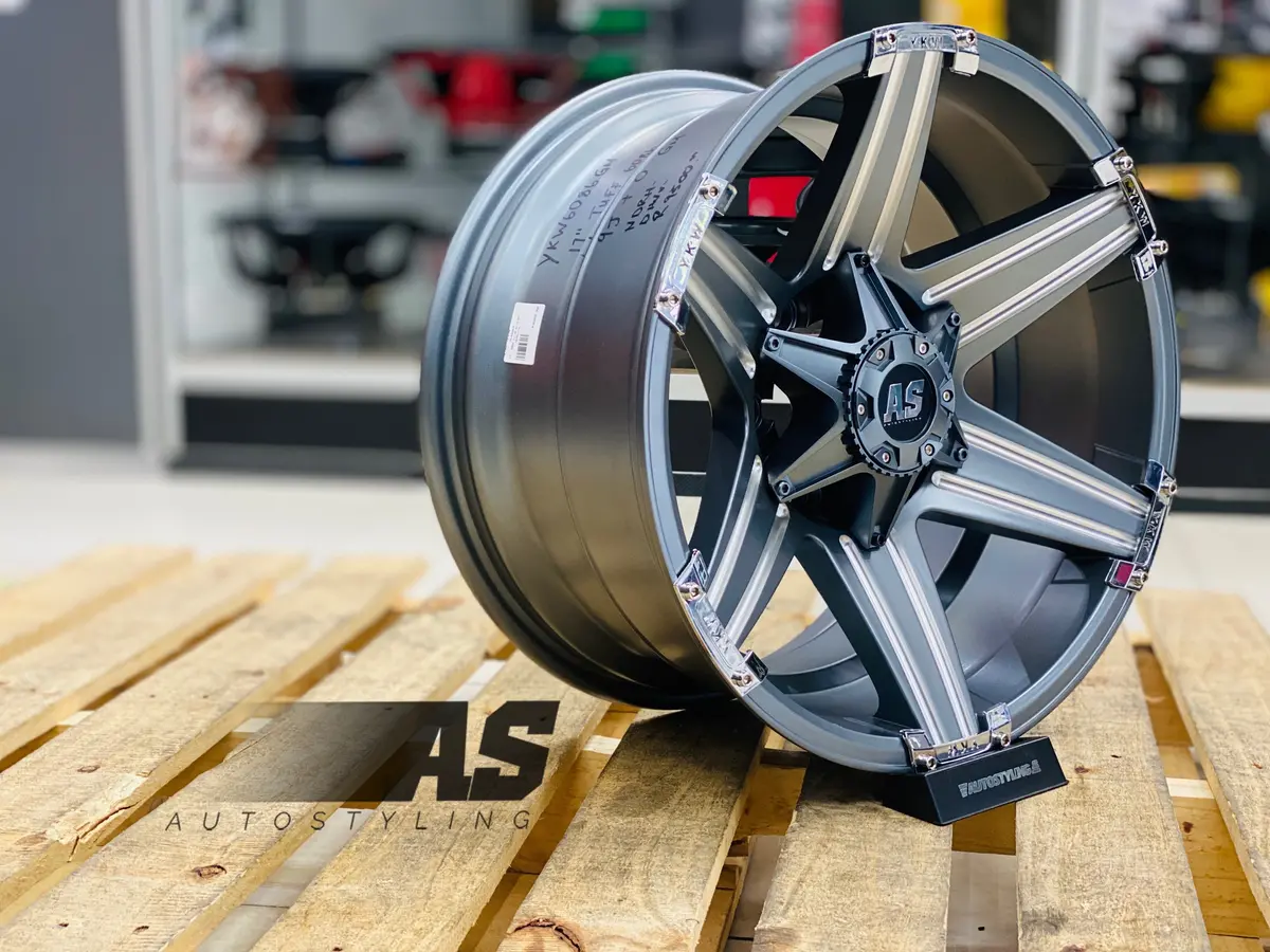 17” Bakkie 6086 Gunmetal Rims 6/139 1