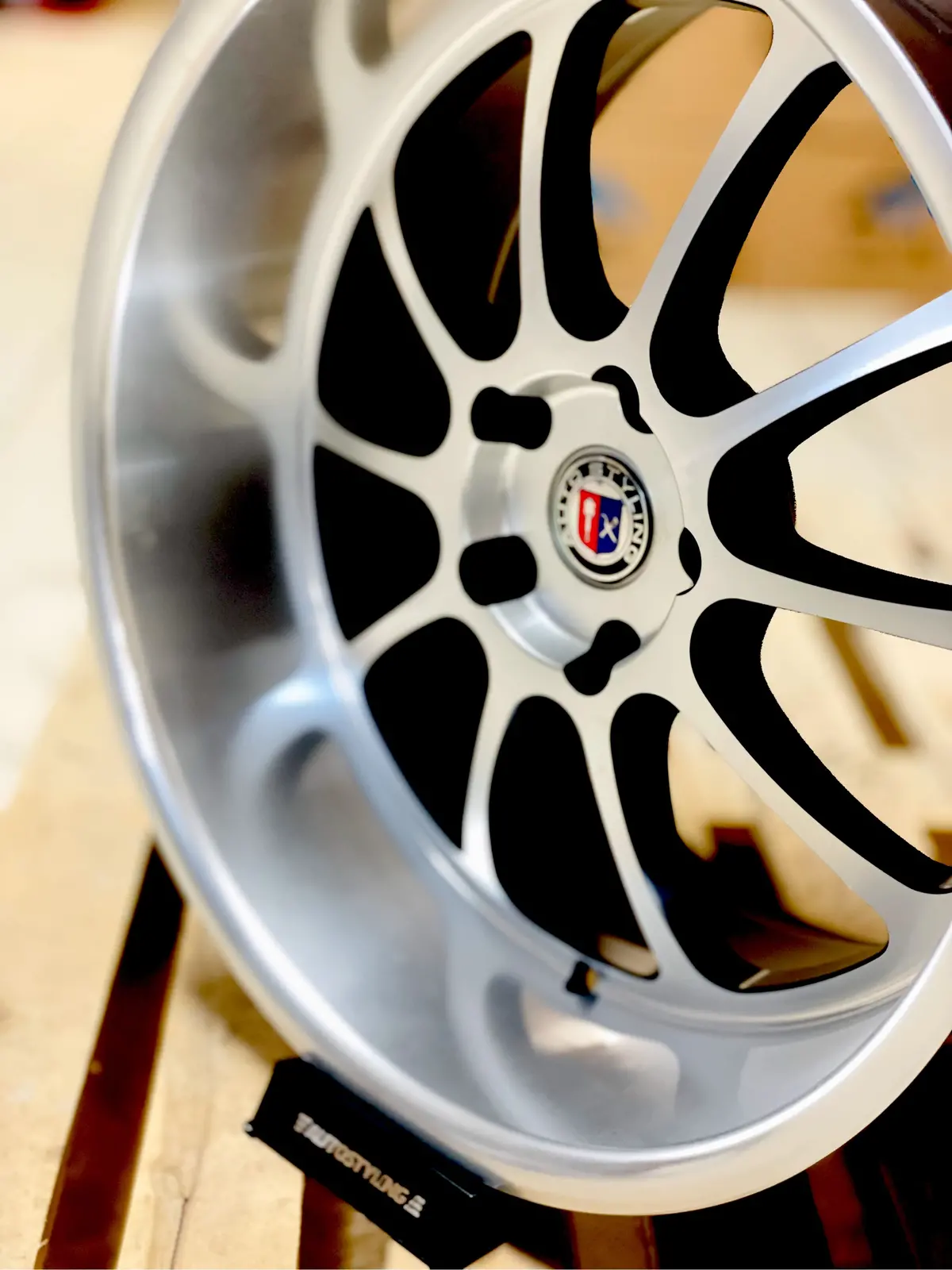 19” F50184 5/120 2