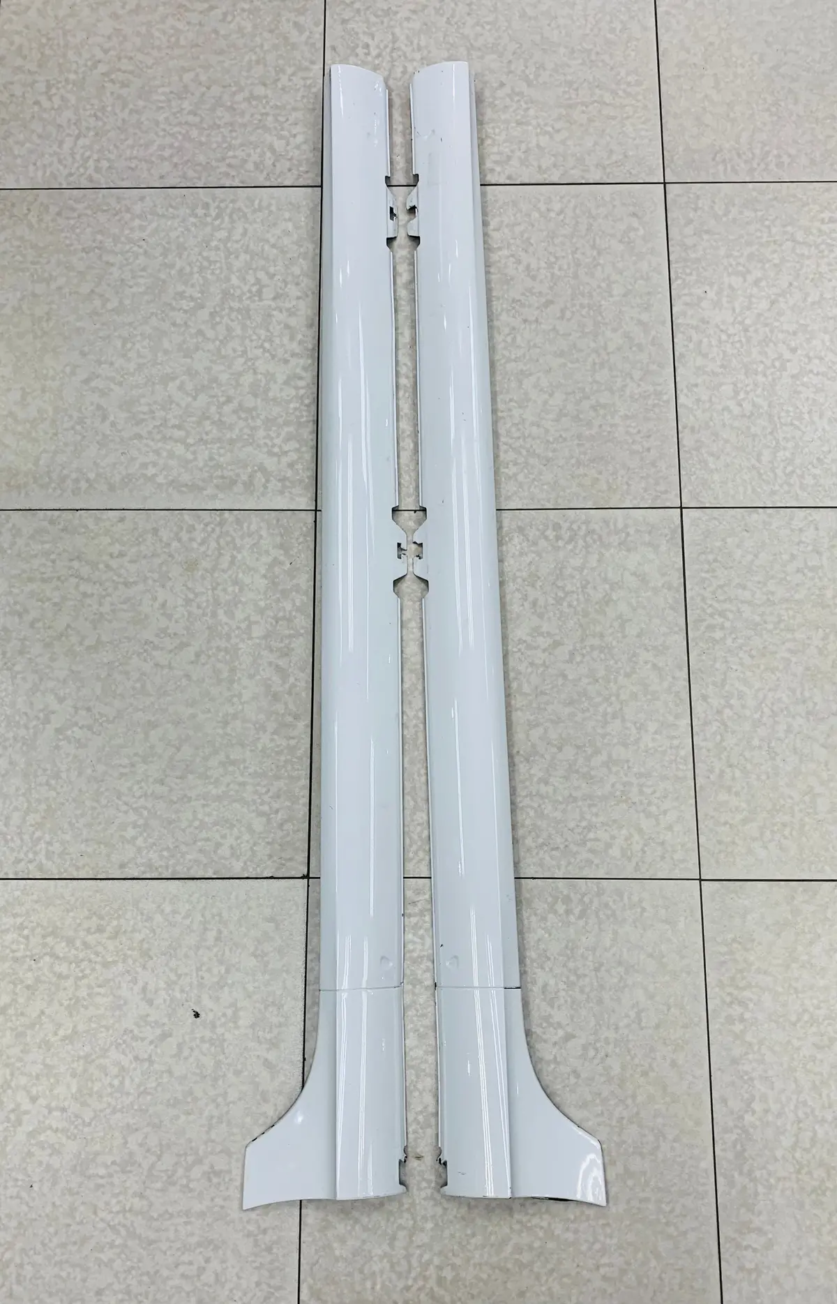 Mk5 Gti Oem Preowned Side Skirts 1