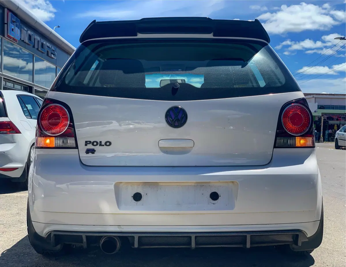 Polo 9N & Vivo Batman Wing 1