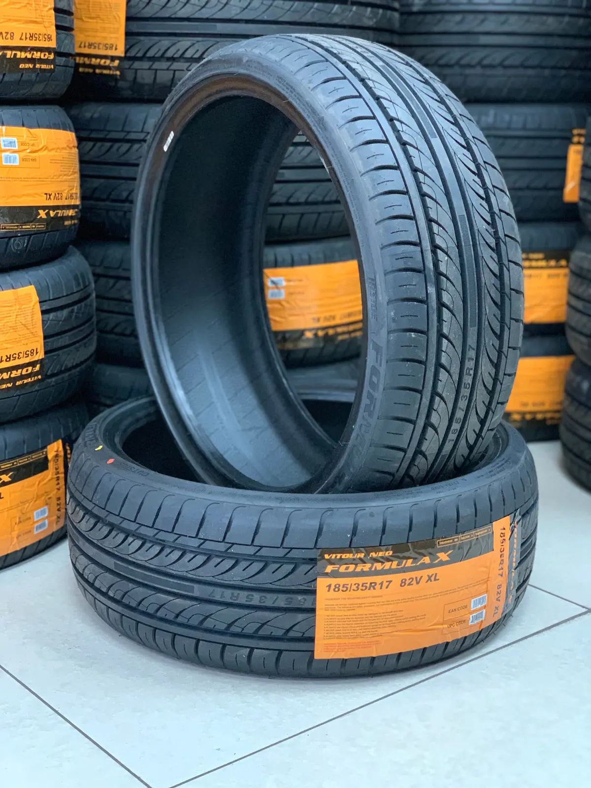 185/35/17 Vitour  Stretch Tyre 1
