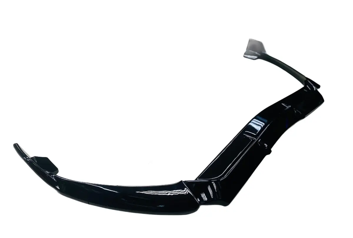W205 Pre-Facelift 3Pce Front Spoiler 1