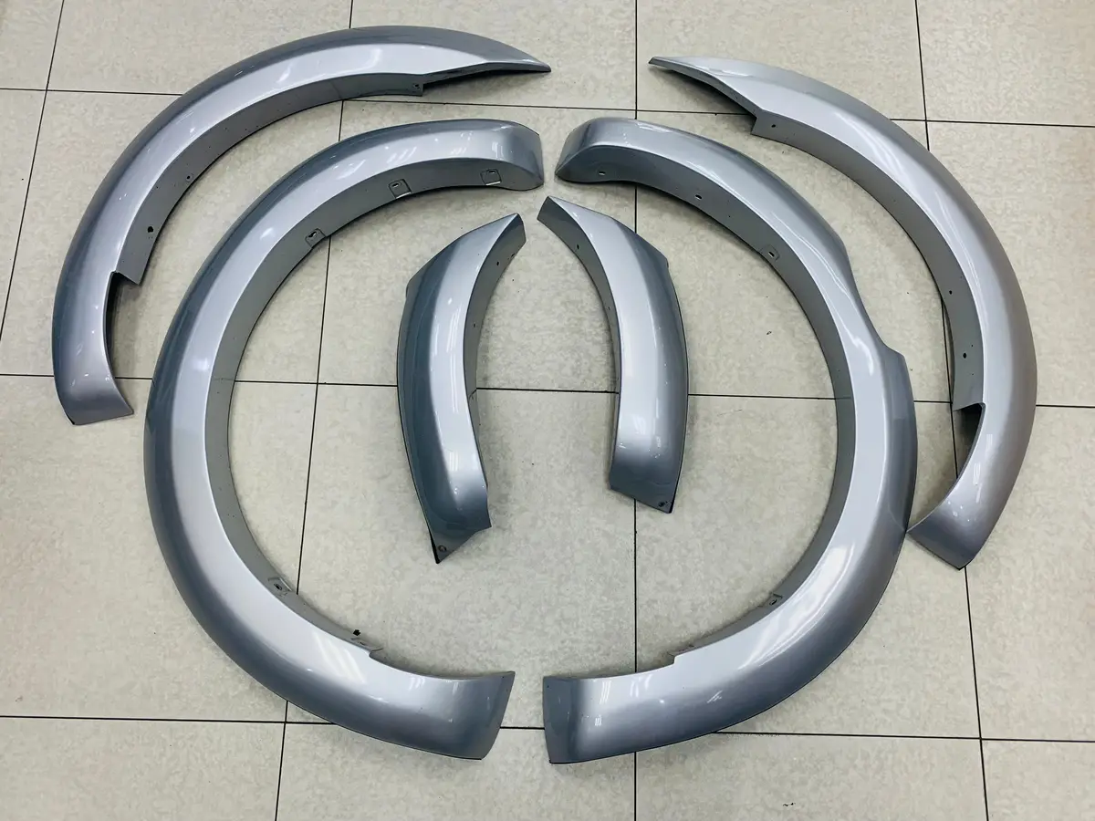 Ranger Wide Wheel Arches Preowned Painted Silver 1