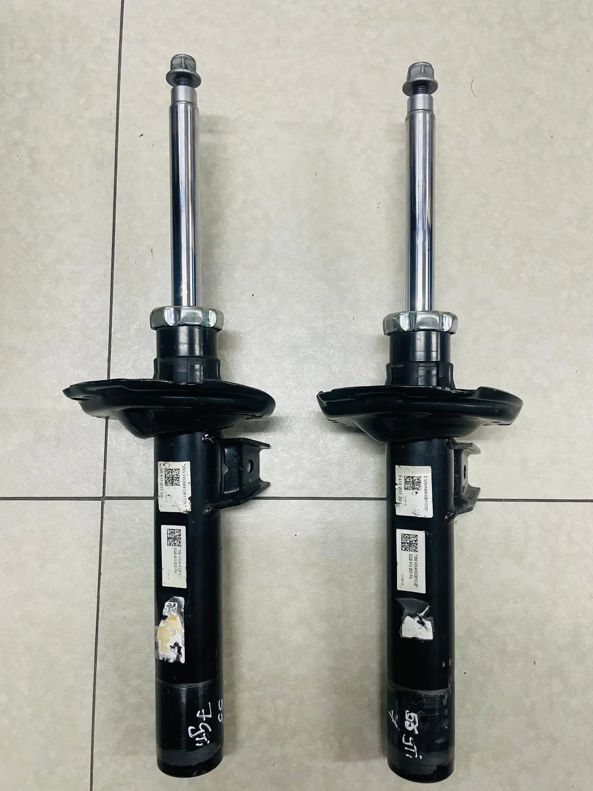 Vw Golf 7 Gti Oem Used Front Shocks 1