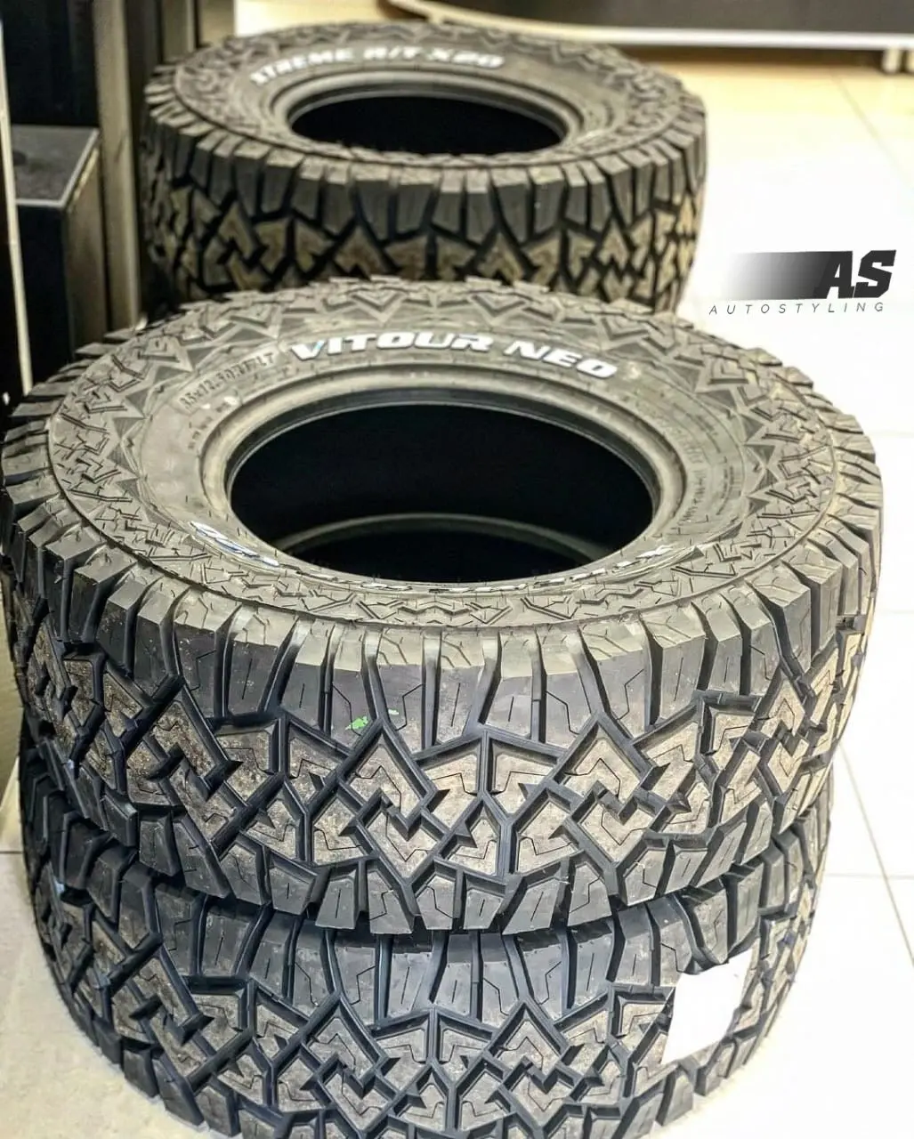 265/70/17 Vitour Rugged Terrain Tyres 1