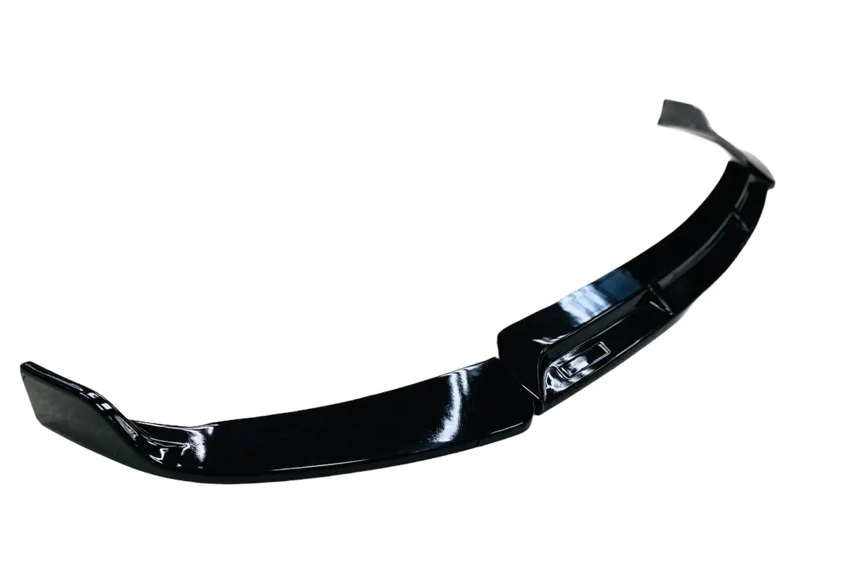 W205 Facelift 3Pce Front Spoiler 1
