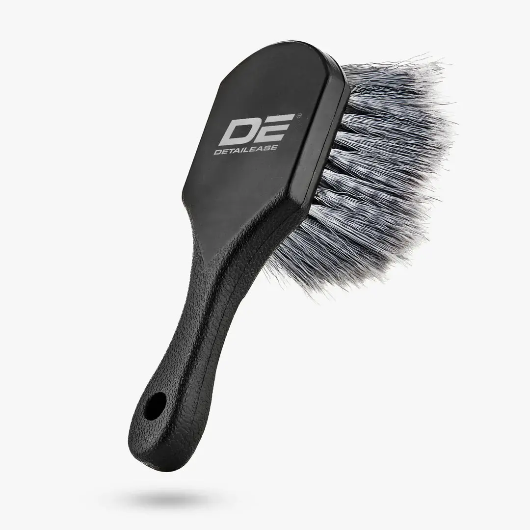 Detailease Wheel & Engine Brush 1