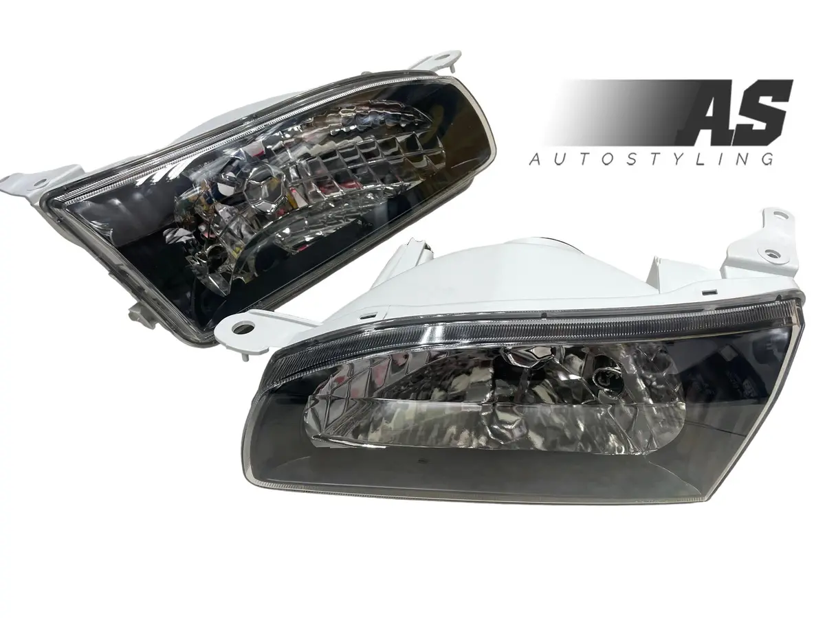 Toyota Corolla (Rsi Shape ) 1995-1998 Black Headlamps 1