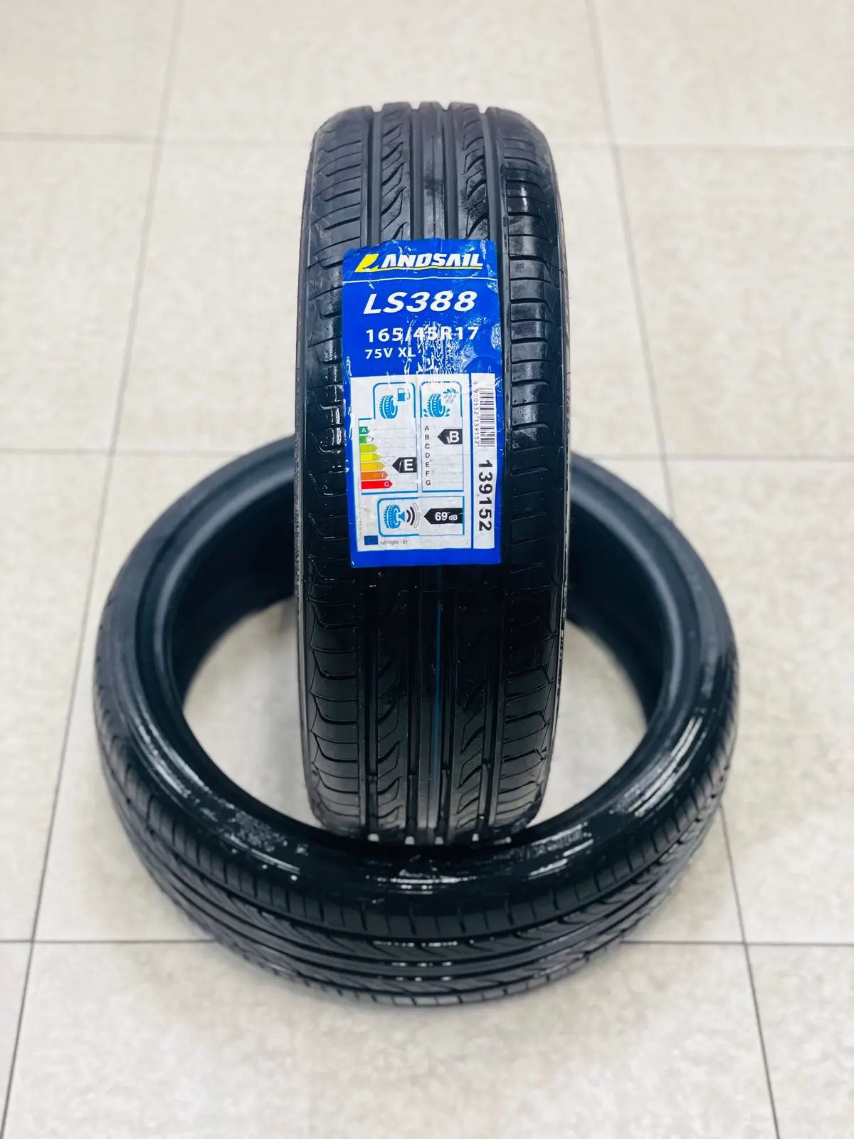165/45/17 Landsail Tyres 1